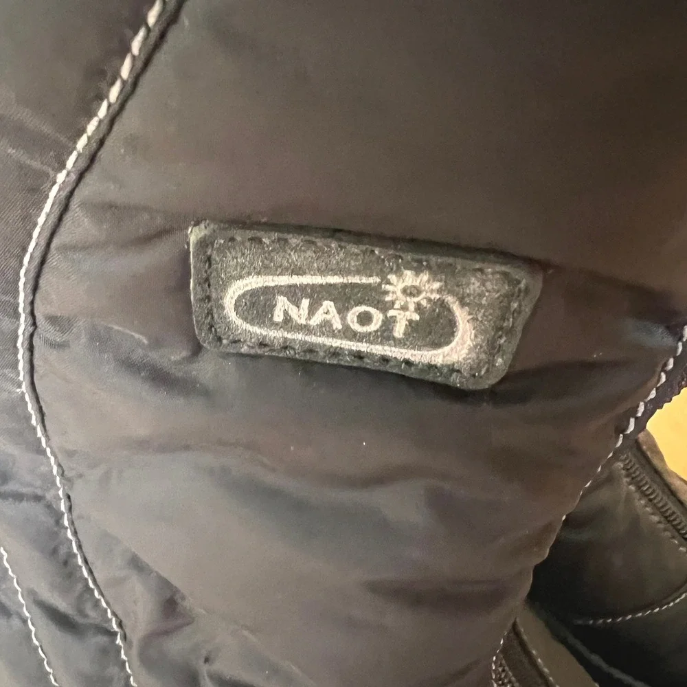 Naot Women Black Waterproof Snow Boots Quilted Faux Fur Ice Grips US 10 EUR 41